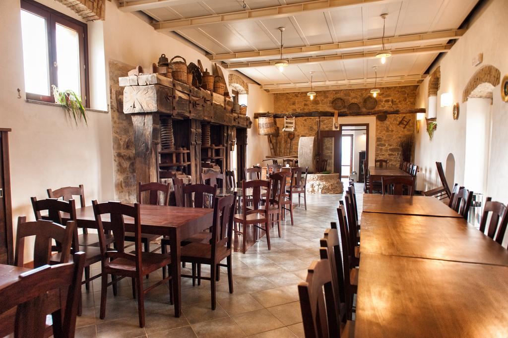 Collesano Agriturismo Case Tabarani מראה חיצוני תמונה