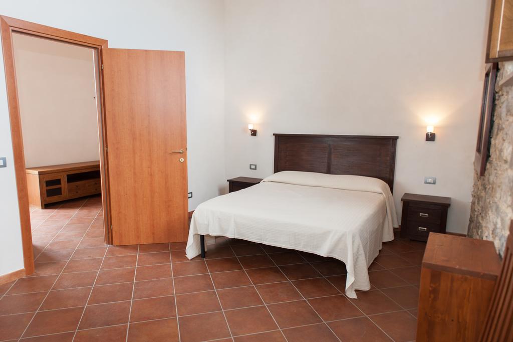 Collesano Agriturismo Case Tabarani מראה חיצוני תמונה