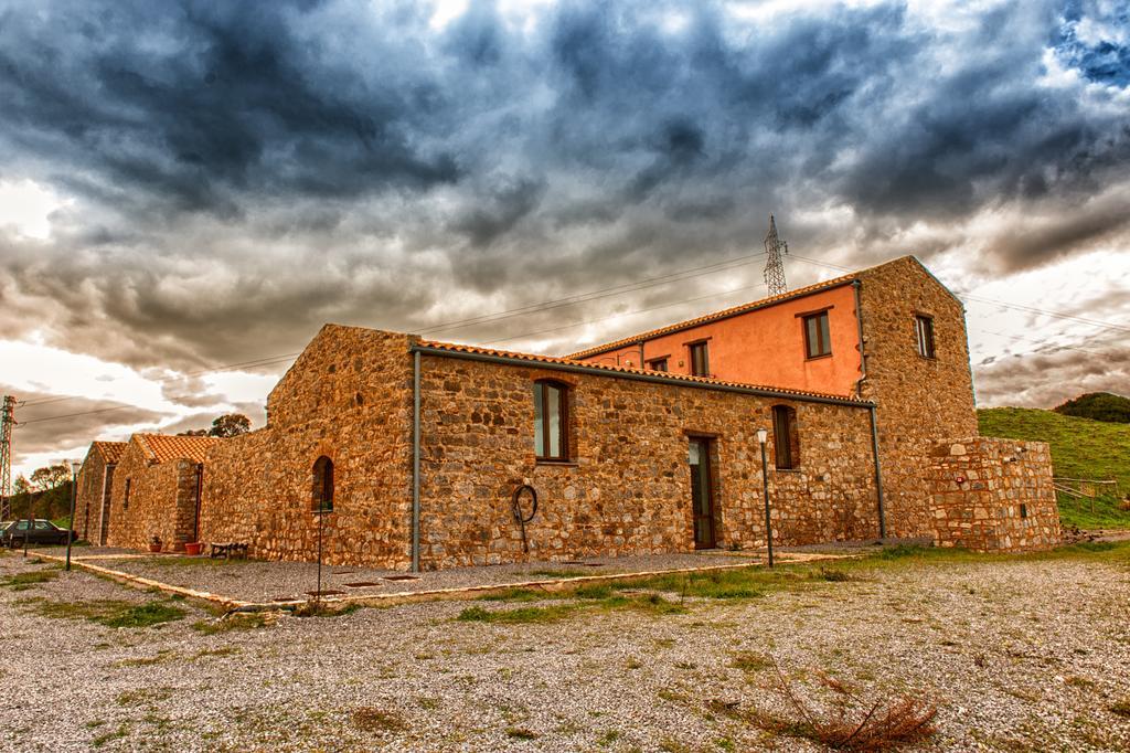 Collesano Agriturismo Case Tabarani מראה חיצוני תמונה