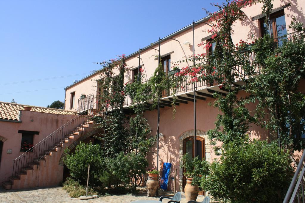 Collesano Agriturismo Case Tabarani מראה חיצוני תמונה