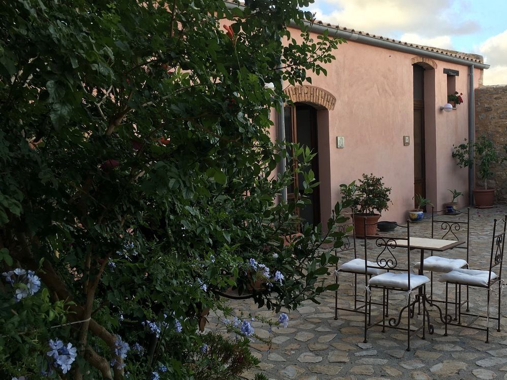 Collesano Agriturismo Case Tabarani מראה חיצוני תמונה