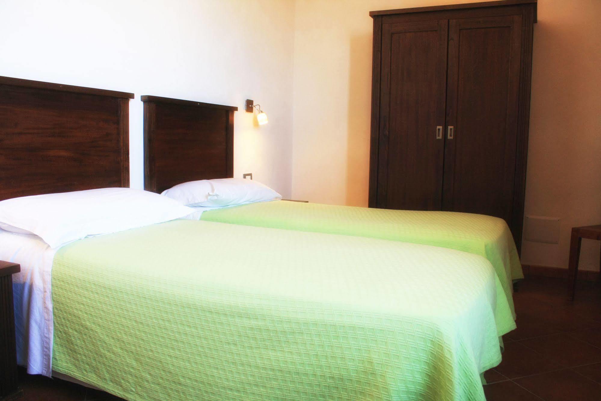 Collesano Agriturismo Case Tabarani מראה חיצוני תמונה